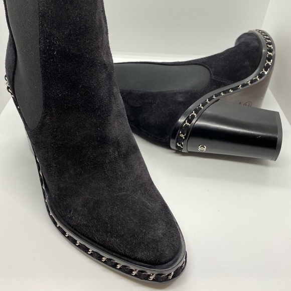 100% Authentic Chanel Chain Around Boots - Picture 1 of 5